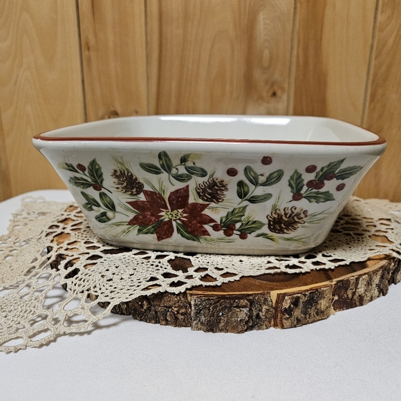 Longaberger Pottery Nature’s Garland Large Square Bowl Baker 9.5" Poinsettias - Picture 5 of 9